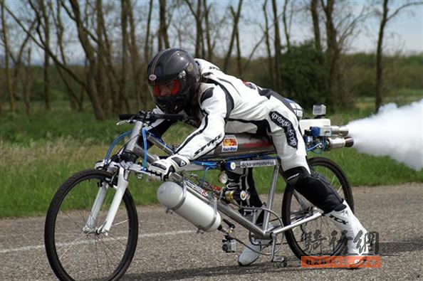 rocket-powered-bicycle-f.jpg